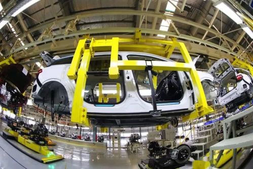 王得源 車企春光不易，欣喜的是仍能看見一片光亮